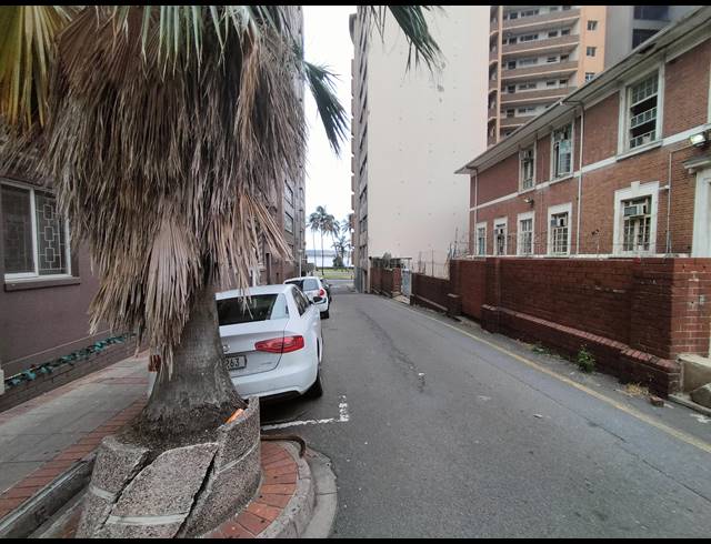 2 BEDROOM APARTMENT FOR SALE IN DURBAN CENTRAL